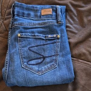 Seven7 Women's Blue Denim Jeans with Pocket Detail